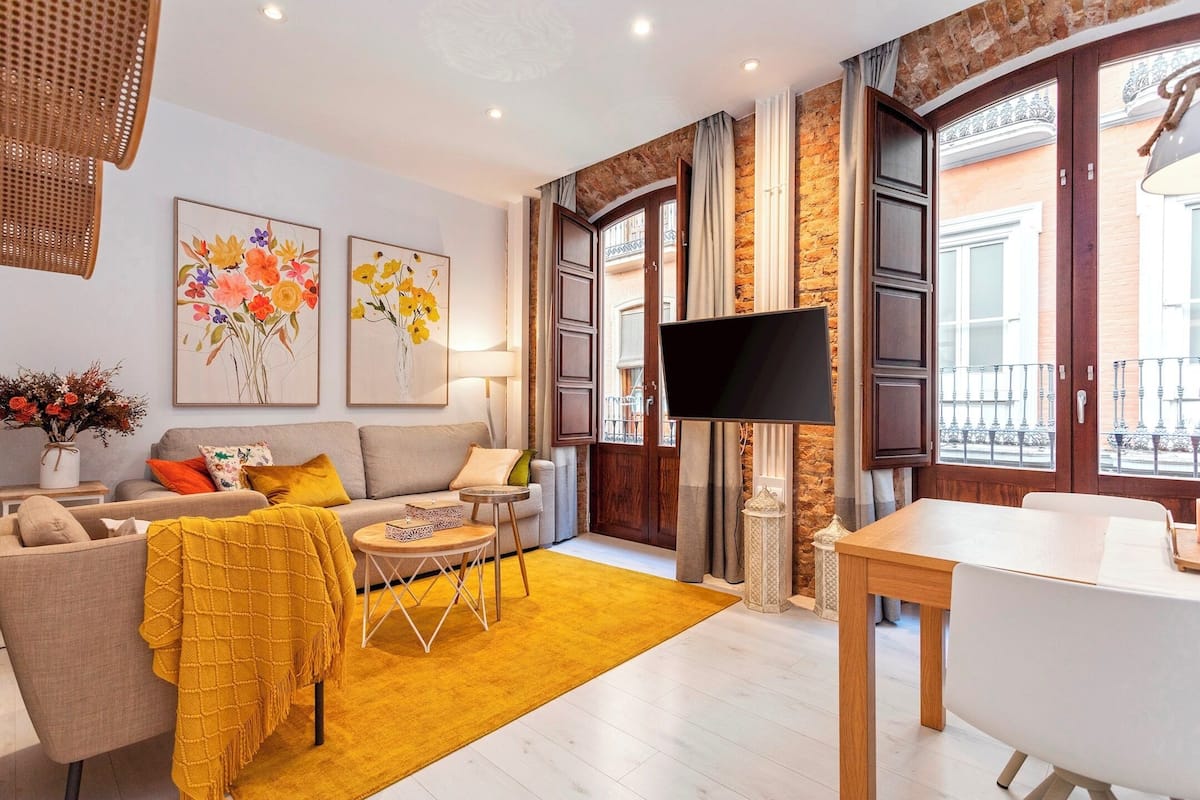 Studio (0 Bedroom) | Living area