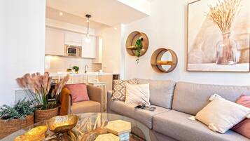 Apartment (2 Bedrooms) | Living area