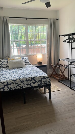 4 bedrooms, in-room safe, desk, iron/ironing board