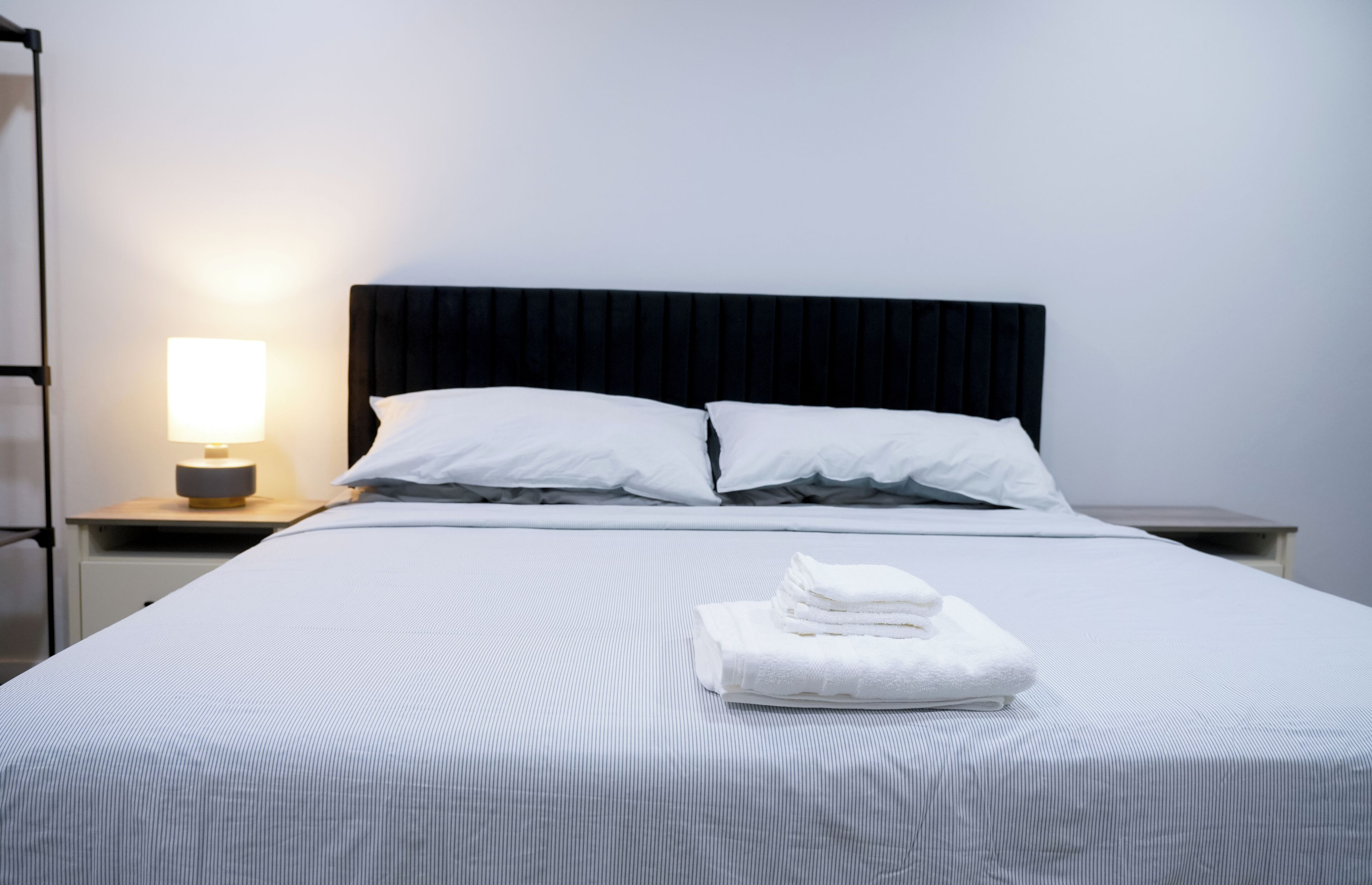 4 bedrooms, in-room safe, desk, iron/ironing board