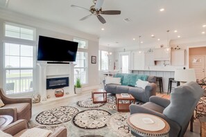 Smart TV, fireplace, offices