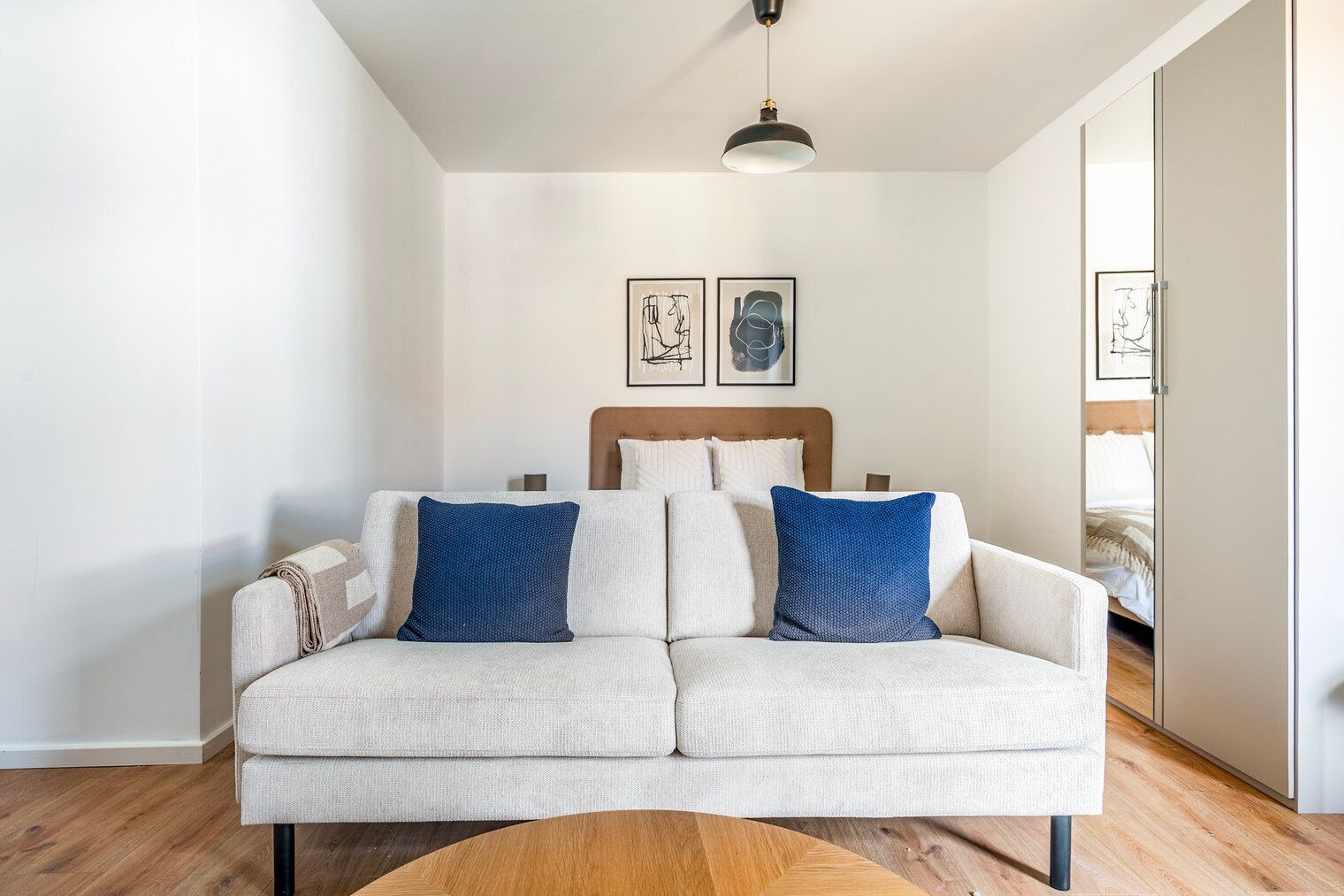 Fernseher, Stereoanlage