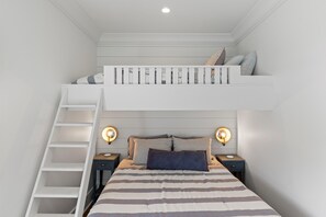 5 bedrooms, iron/ironing board, free WiFi, bed sheets - Splash at Lake Martin (Alexander City)