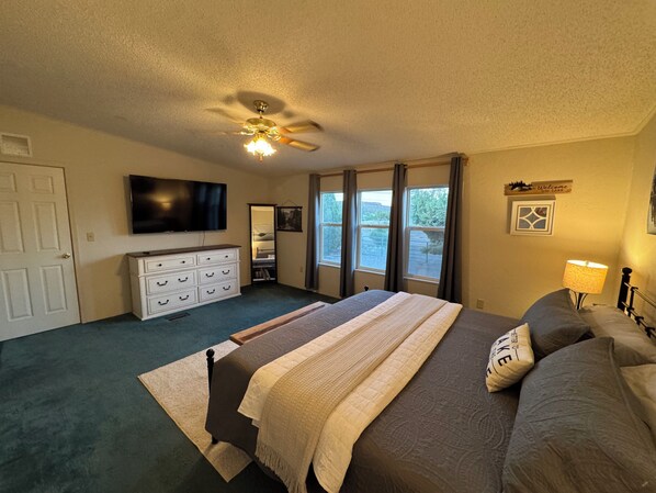 4 bedrooms, WiFi, bed sheets