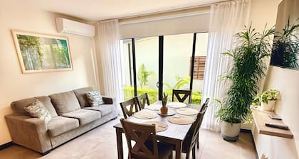 5 minutes from Airport | Transfer ($) | Pool | Gym | Full condo
