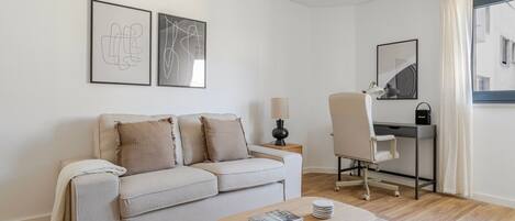 Fernseher, Stereoanlage