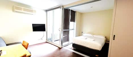 1 bedroom, iron/ironing board, WiFi, bed sheets