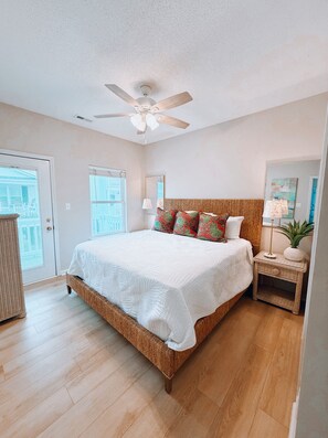 6 bedrooms, WiFi, bed sheets