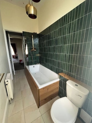 Towels, soap, toilet paper