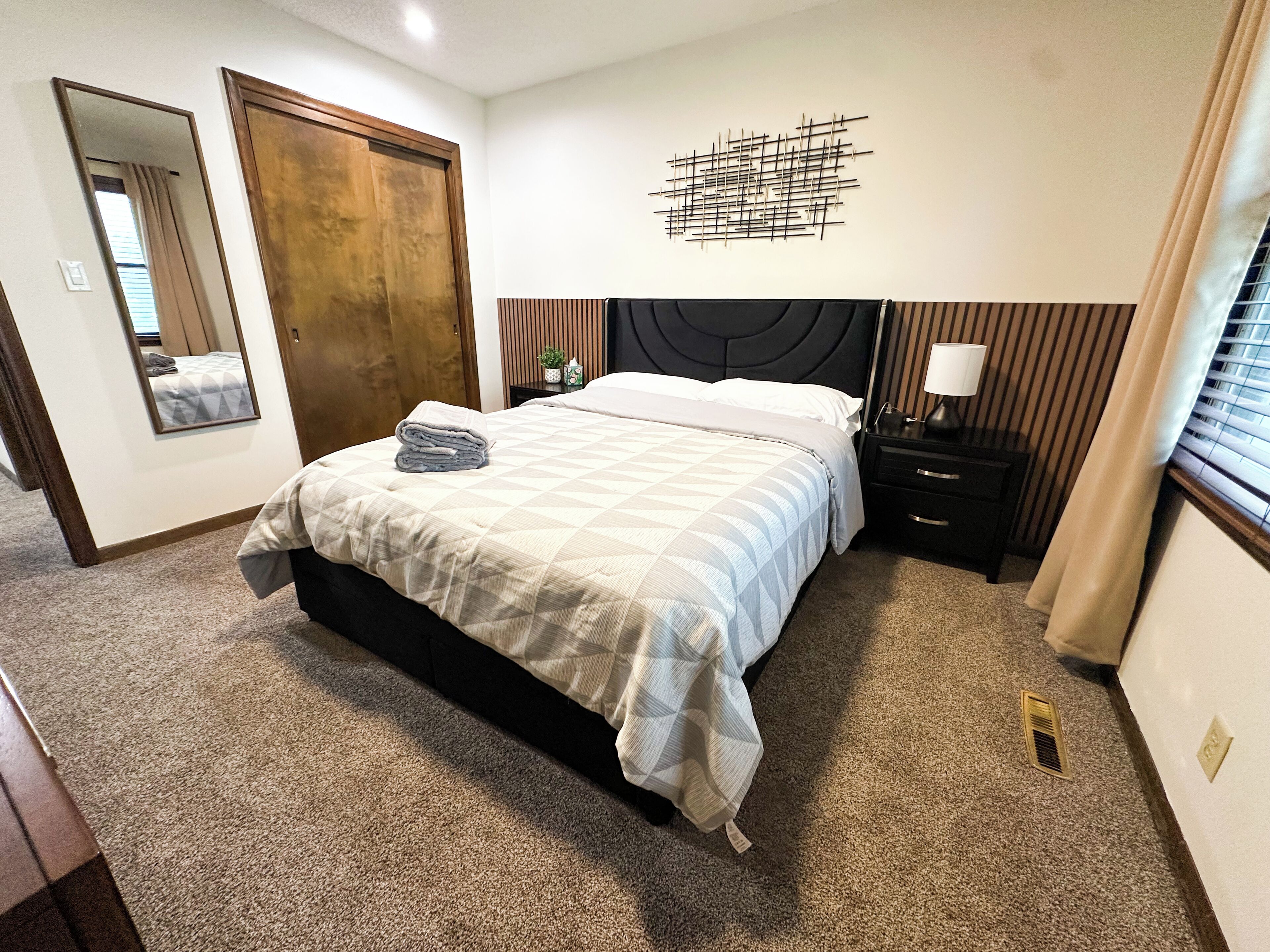 4 室のベッドルーム、WiFi、ベッドシーツ