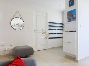 Interior - T3 private garden 2 steps from the center-Clim (Saint-Raphaël)