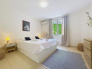 2 bedrooms, iron/ironing board, free WiFi, bed sheets