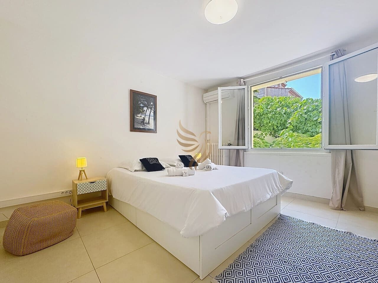 2 chambres, fer et planche à repasser, Wi-Fi gratuit, draps fournis