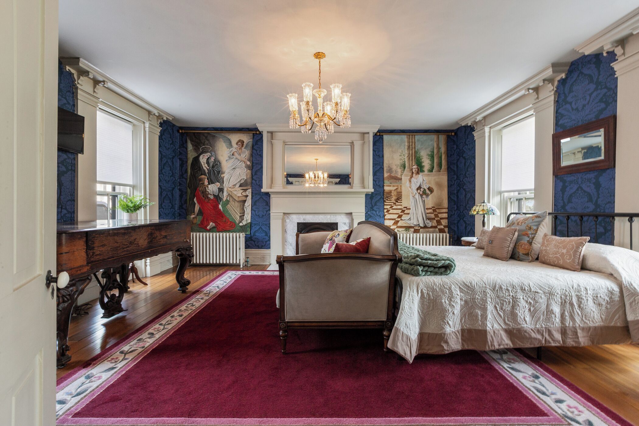 5 bedrooms, iron/ironing board, free WiFi, bed sheets