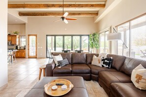 Smart TV, tenis de mesa y libros