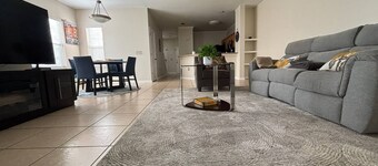 3 Bedrooms Condos at Cottages Oakleaf