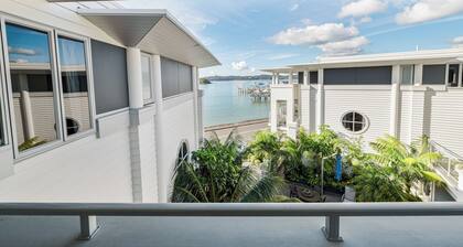 Paihia Waterfront Suites