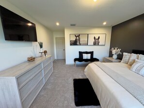 5 bedrooms, iron/ironing board, WiFi, bed sheets