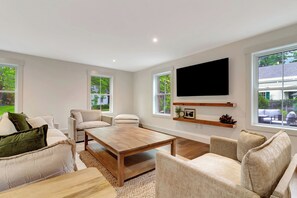 TV, offices