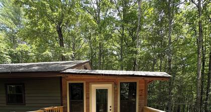 Peaceful cozy cabin in the woods