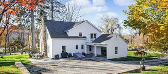 Farmhouse & Private yard in Patterson NY