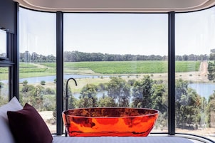 Cabaña de luna de miel, vistas al viñedo | Baño | Artículos de higiene personal gratuitos, toallas, jabón y champú