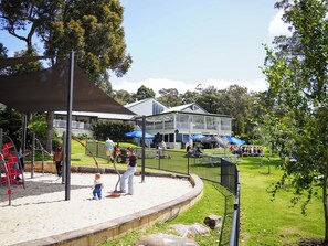 Außen-Kinderspielplatz