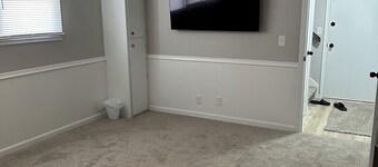 3-bedroom house in awesome Omaha with WiFi, AC by Westroads Mall