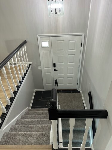 3-bedroom house in awesome Omaha with WiFi, AC by Westroads Mall