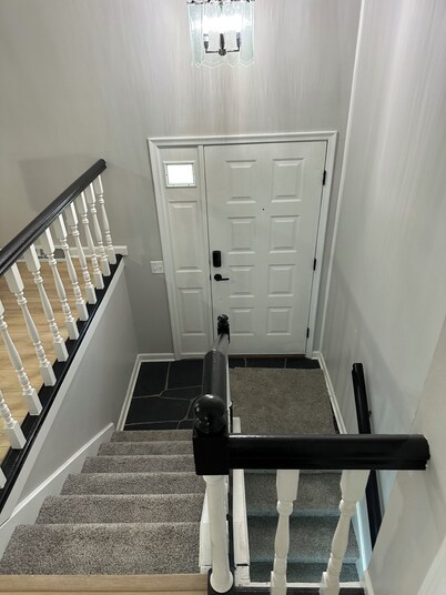 3-bedroom house in awesome Omaha with WiFi, AC by Westroads Mall