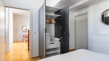 Bügeleisen/Bügelbrett, WLAN, Bettwäsche