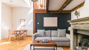 Fernseher, Stereoanlage