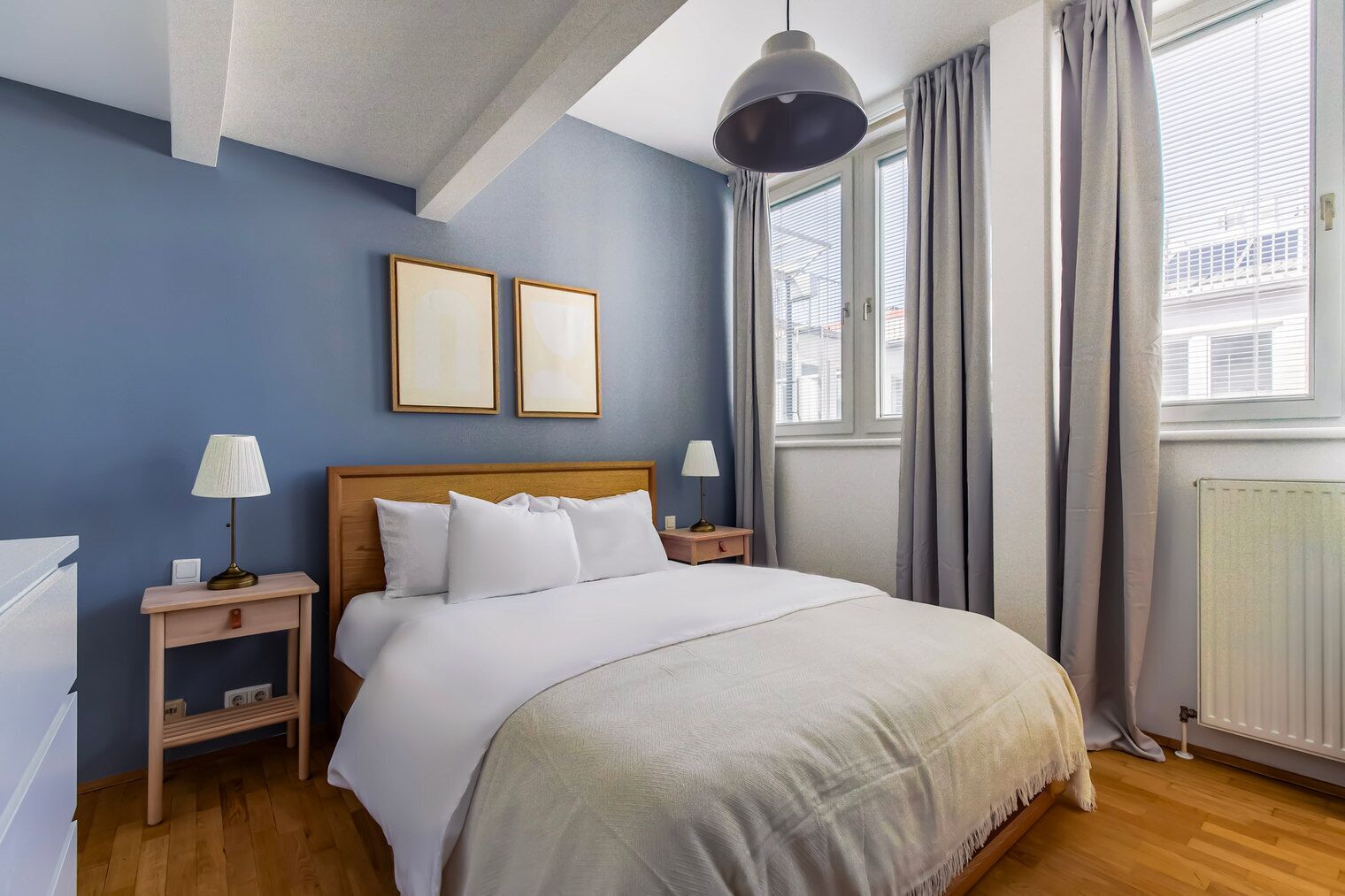 2 bedrooms, iron/ironing board, WiFi, bed sheets