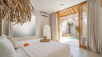 Luxury Villa, 2 Bedrooms, Patio, Pool View