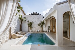 Outdoor pool - Villa Estrella Seseh (Munggu)