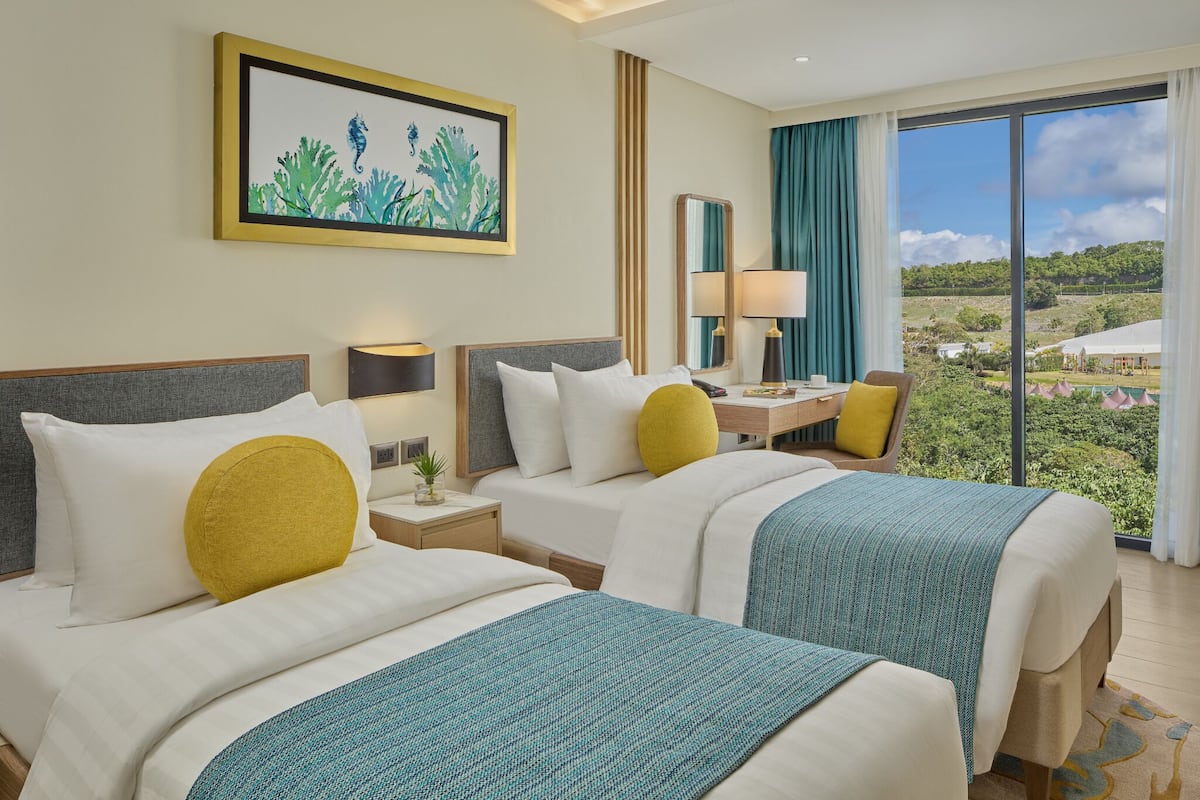 In-room safe, desk, iron/ironing board, free WiFi