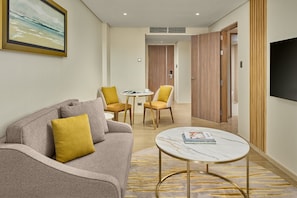 Executive 1 Bedroom Family Suite with Living Room | In-room safe, desk, iron/ironing board, free WiFi