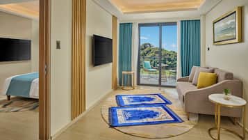 In-room safe, desk, iron/ironing board, free WiFi