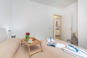 2 bedrooms, iron/ironing board, free WiFi, bed sheets - Rotondo Dream Suite 2, Porto Rotondo, Italy (Porto Rotondo)