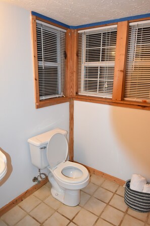 Toallas, jabón, papel de baño