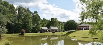Bear Den | Full Kitchen Cabin Near Laurel River Lake & Cumberland Falls