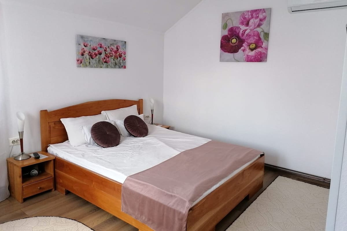 Comfort Double Room | Bar mini, dihias secara berasingan