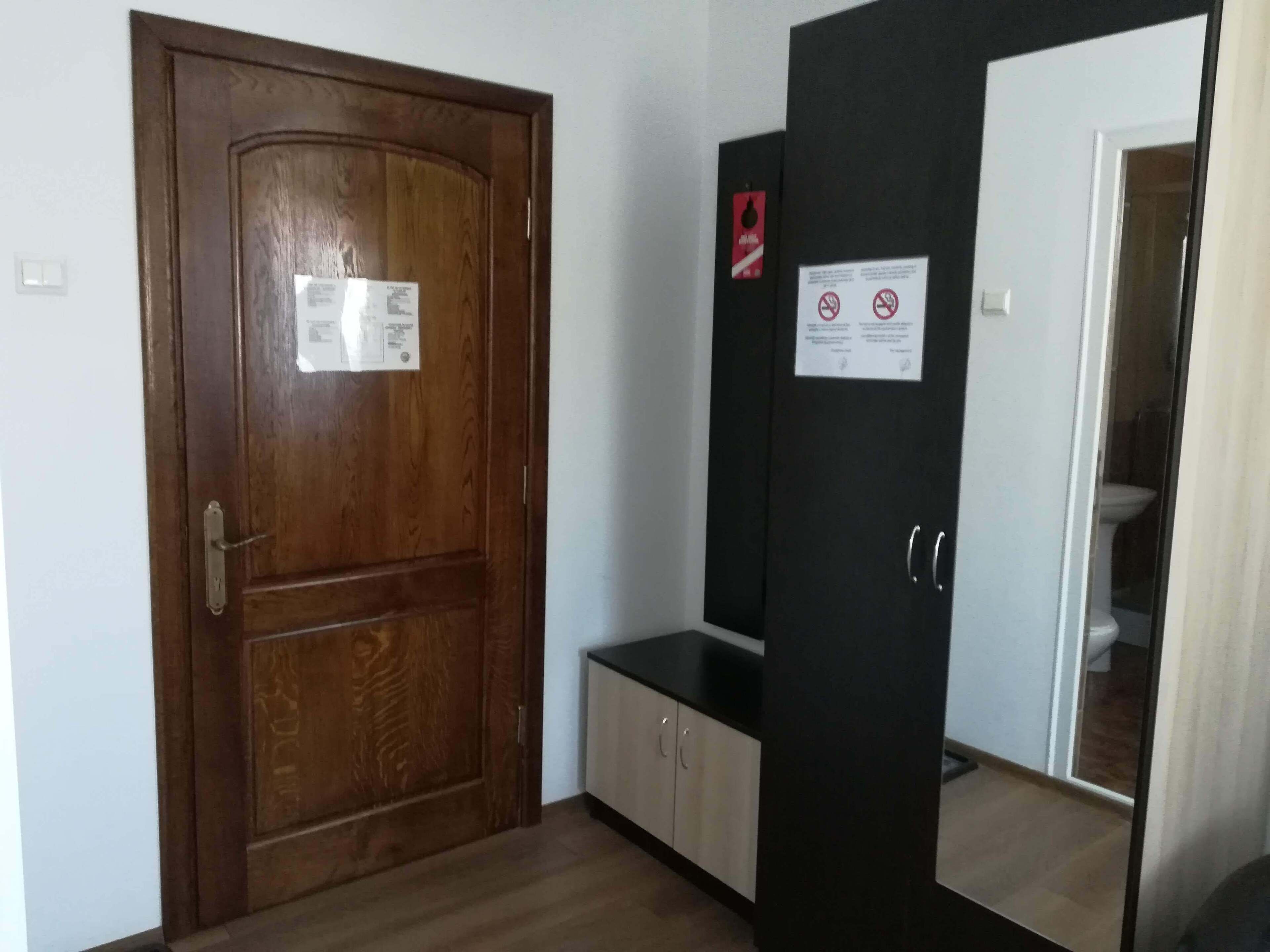 Blackout drapes, free WiFi