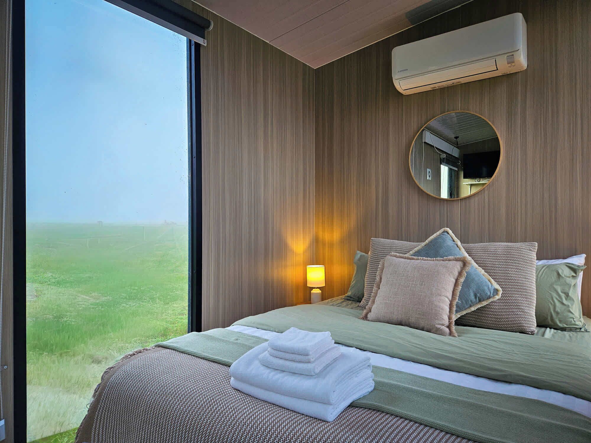 1 habitación y ropa de cama 