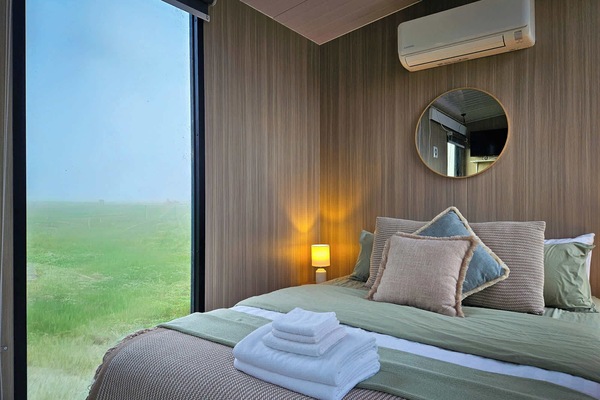1 habitación y ropa de cama
