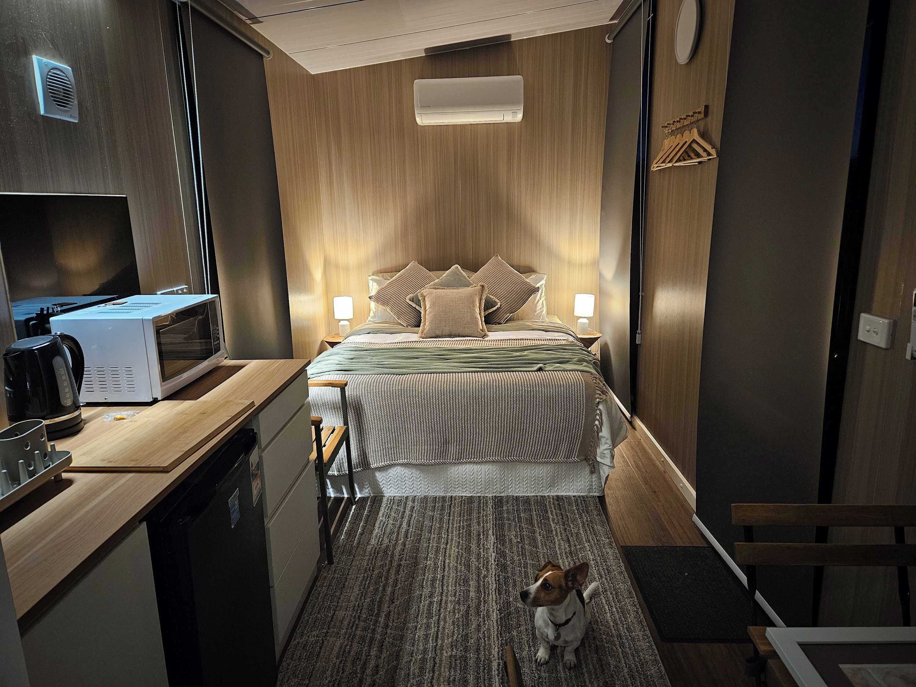 1 dormitorio y ropa de cama