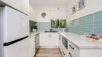 Microwave, oven, stovetop, dishwasher