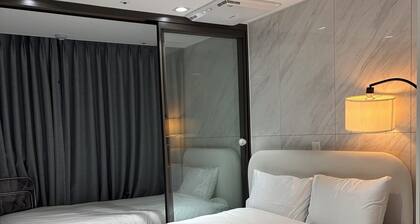 P Fully Furnished Studio in Seocho/Gangnam – 5min to Subway