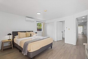 Huis (2 Bedrooms) | 2 slaapkamers, een laptopwerkplek, een strijkplank/strijkijzer