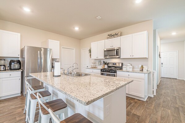 Microwave, oven, stovetop, dishwasher